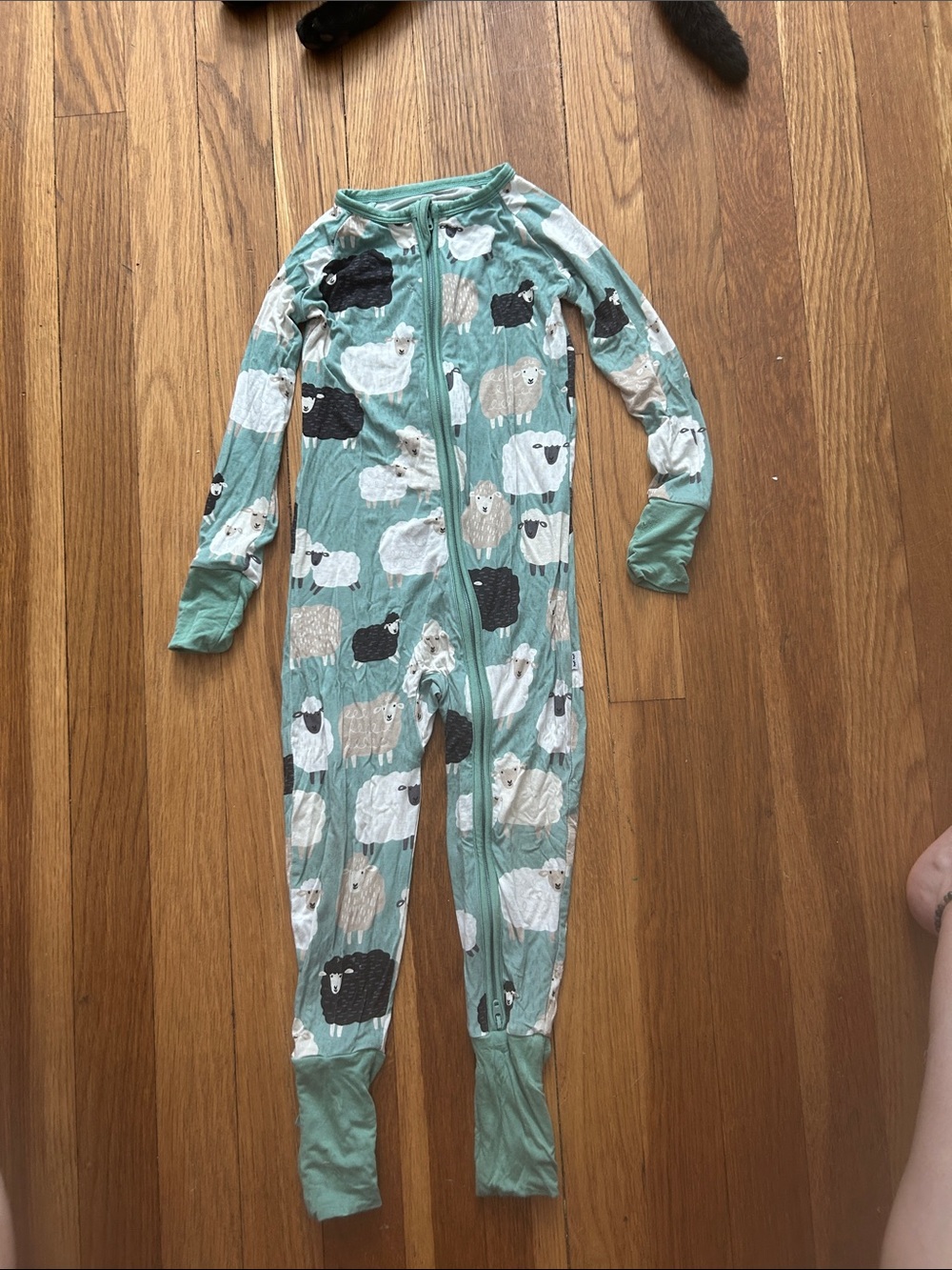 Little Sleepies Little Sheepies Bamboo Zippy 18-24M Play Condition